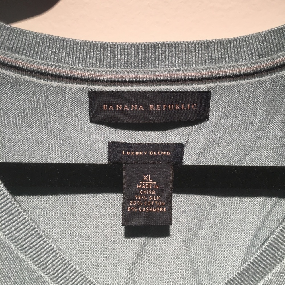 Silk Cotton Cashmere Sweater. Vee neck